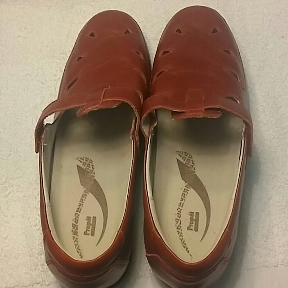 Propet Shoes.